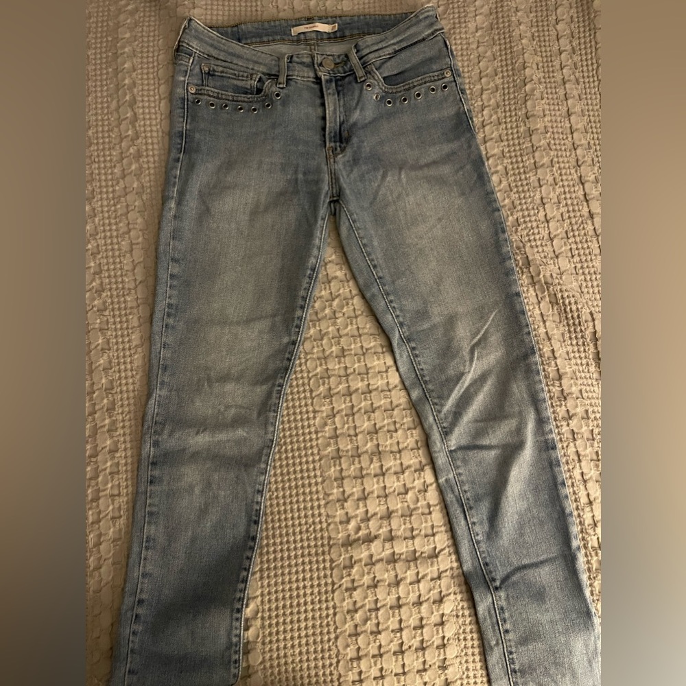 Levi’s ankle jeans